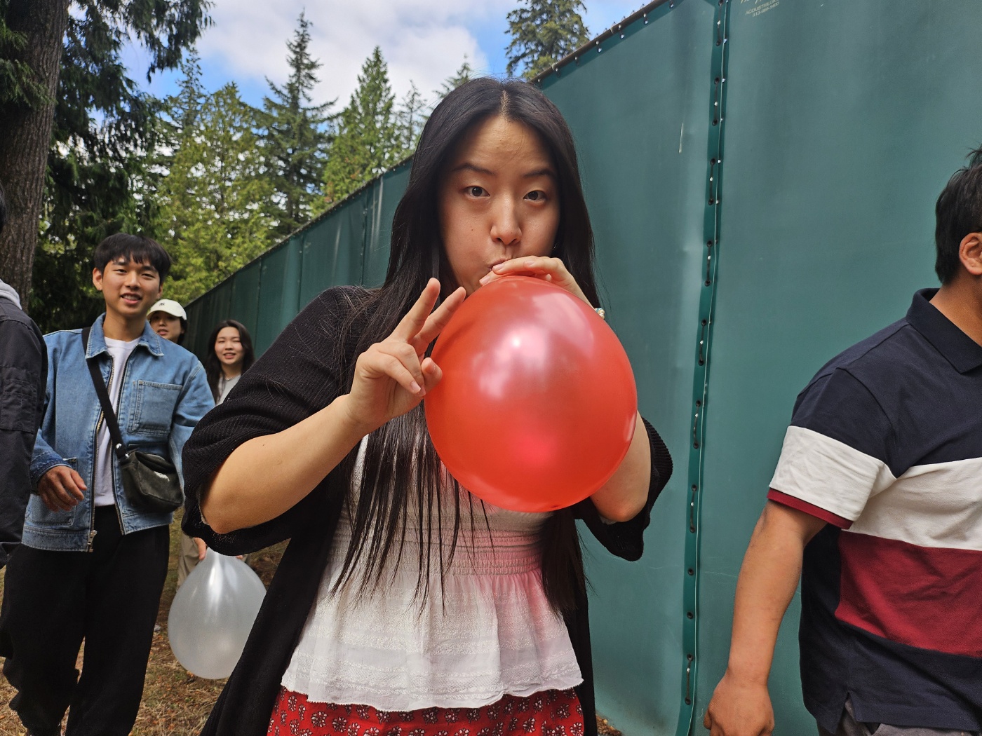 4-blowing balloon3.jpg