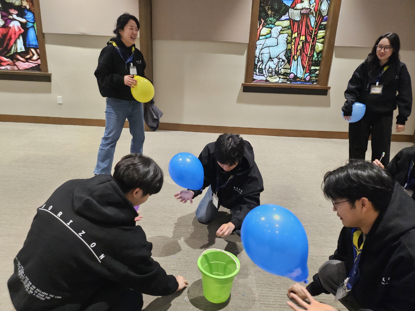 4_오이코스수련회_게임4.jpg