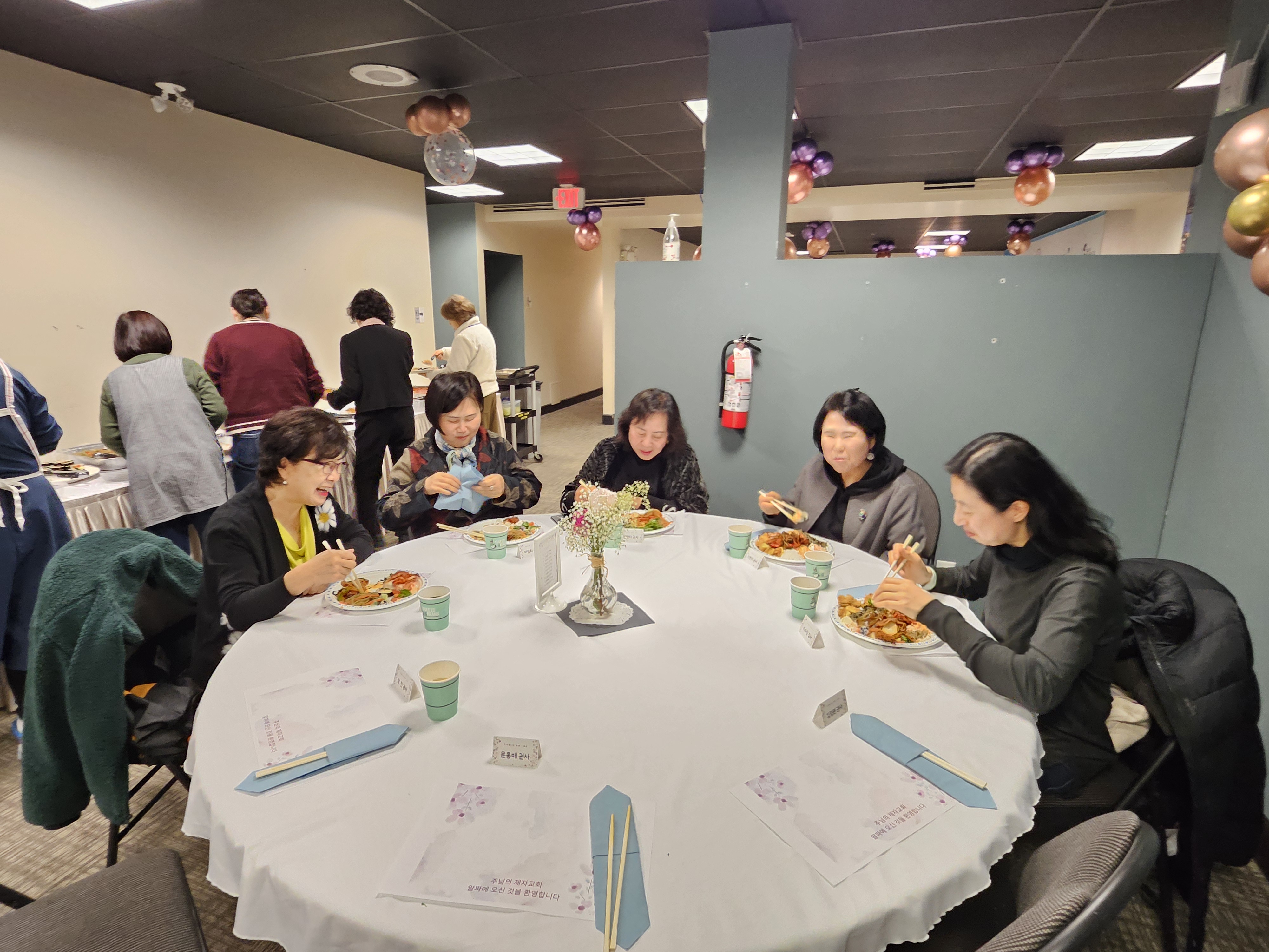 5_여선교회 테이블.jpg