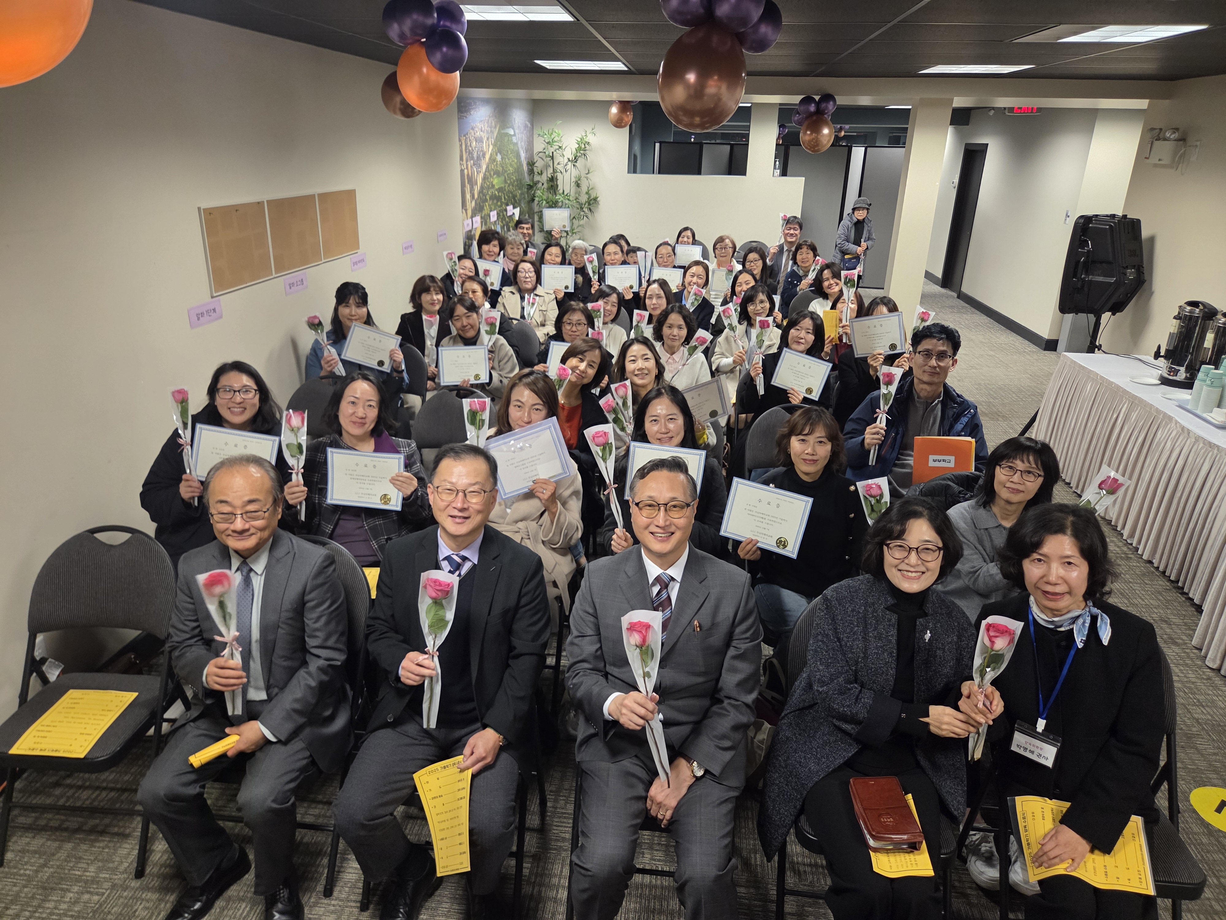 0_가을학기 양육수료식 단체사진_0.jpg