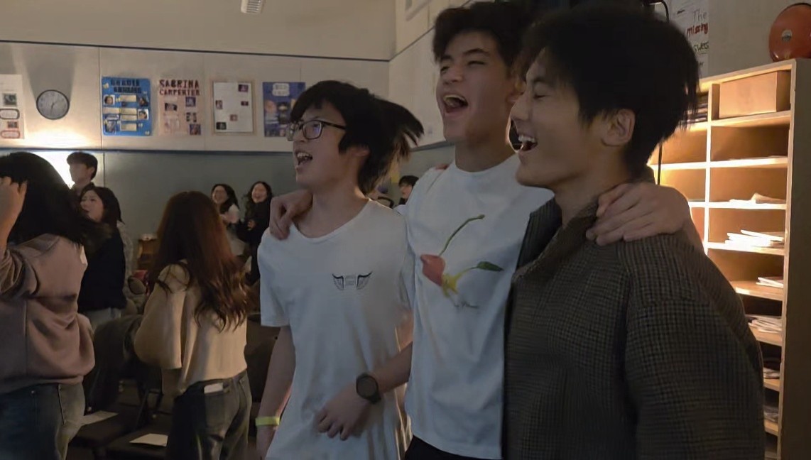 5_worship jump 2.jpg