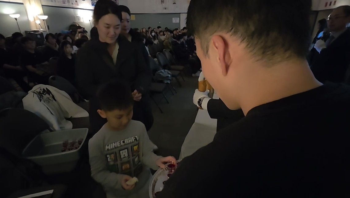 8_holy communion 2.jpg