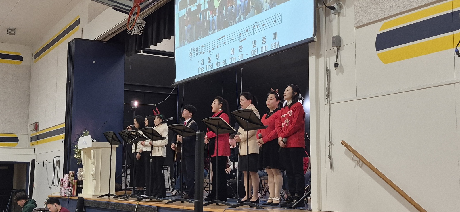 2_성탄발표회_경배와찬양팀.jpg