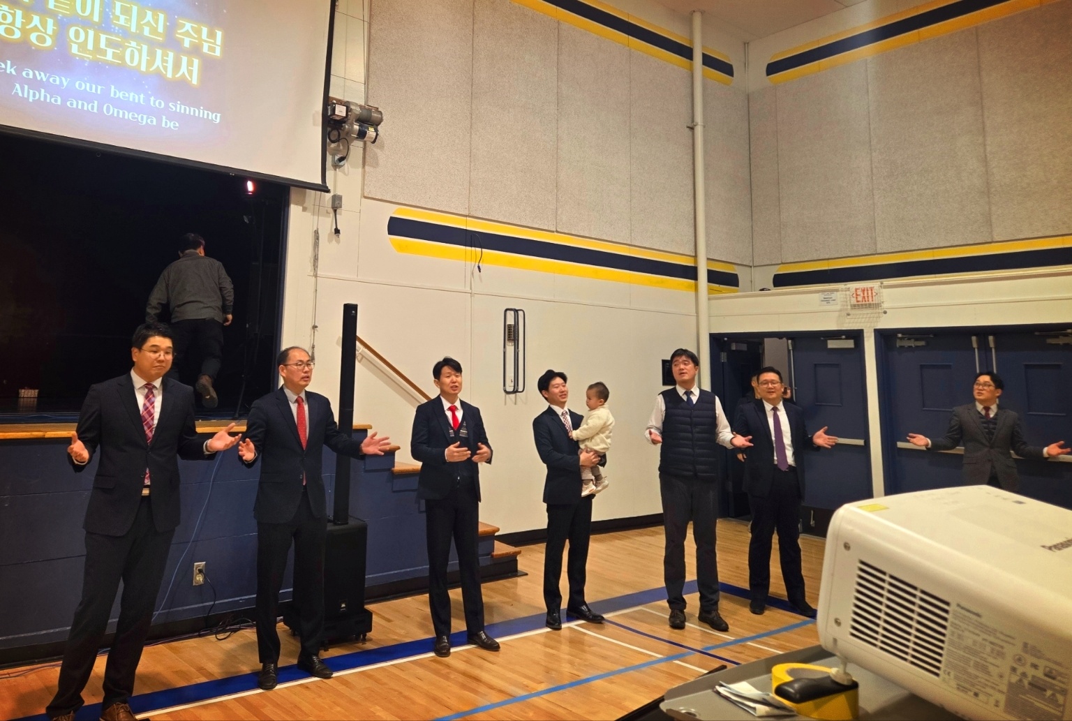 12_성탄발표회_flash mob.jpg