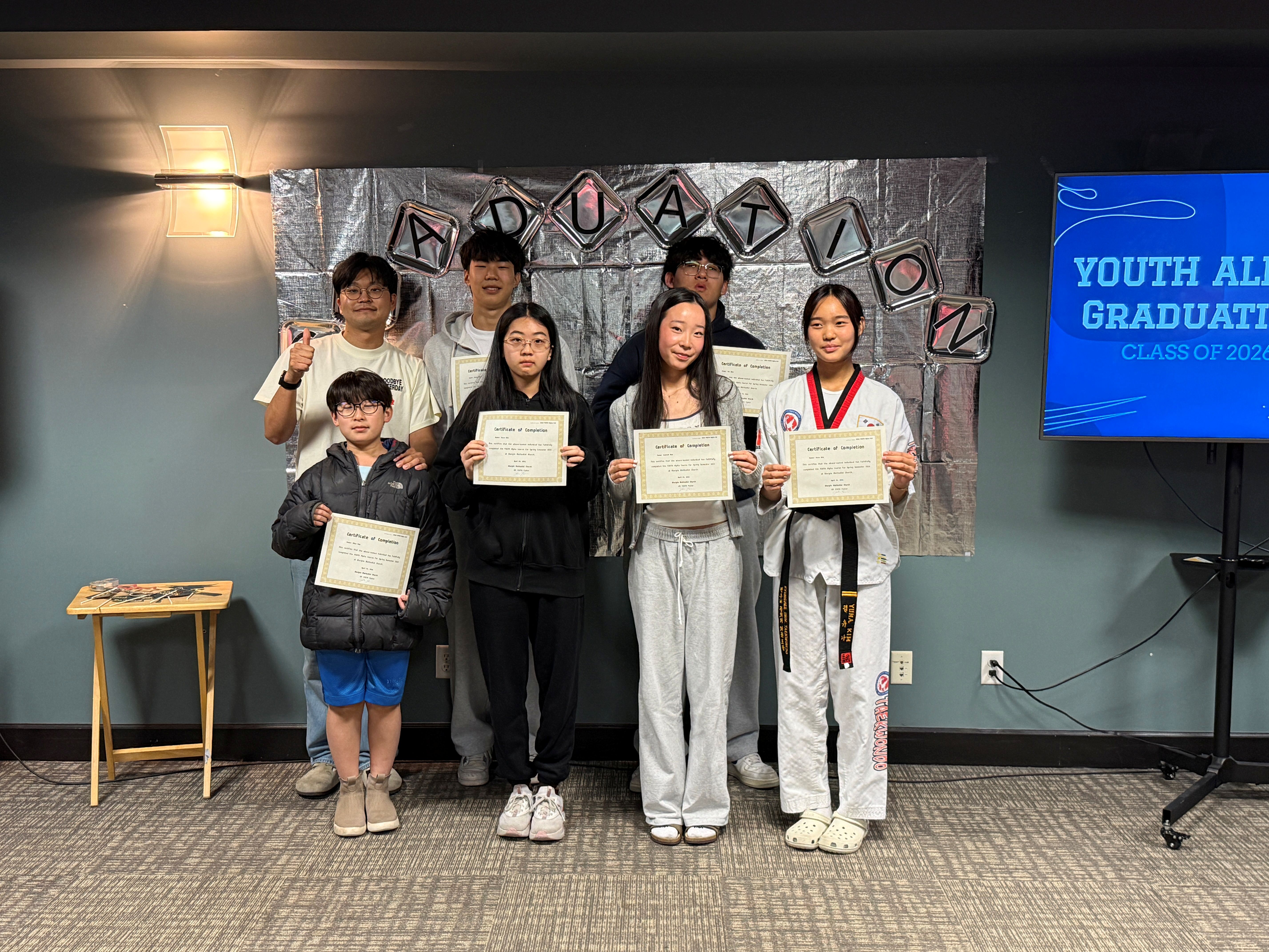 07_youth alpha_group pic steven group.jpg