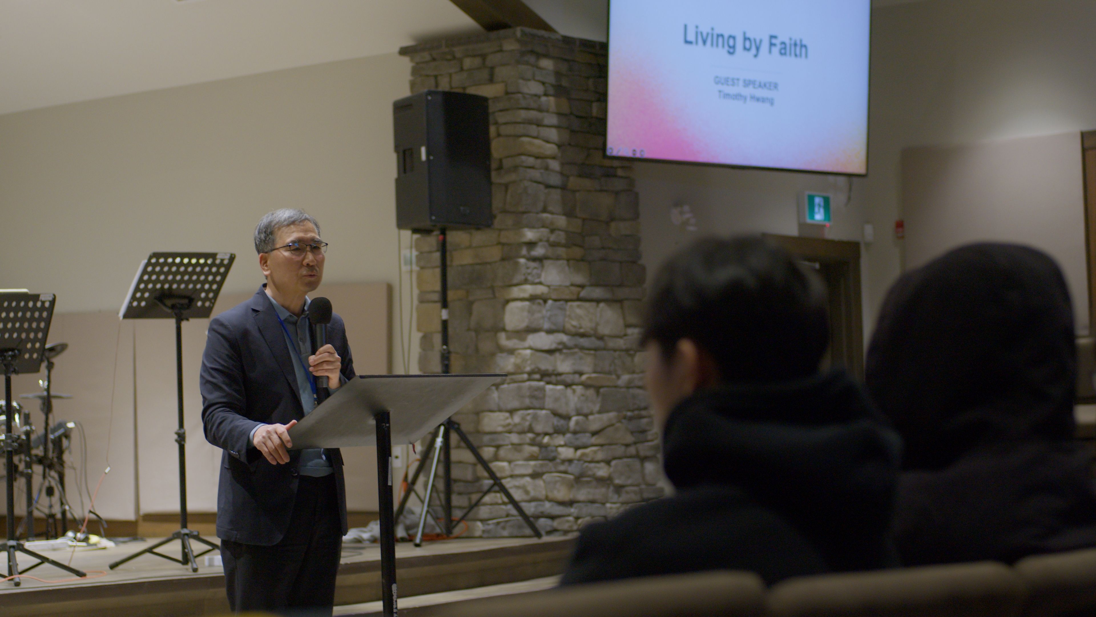 08_oikos retreat_guest speaker.jpg