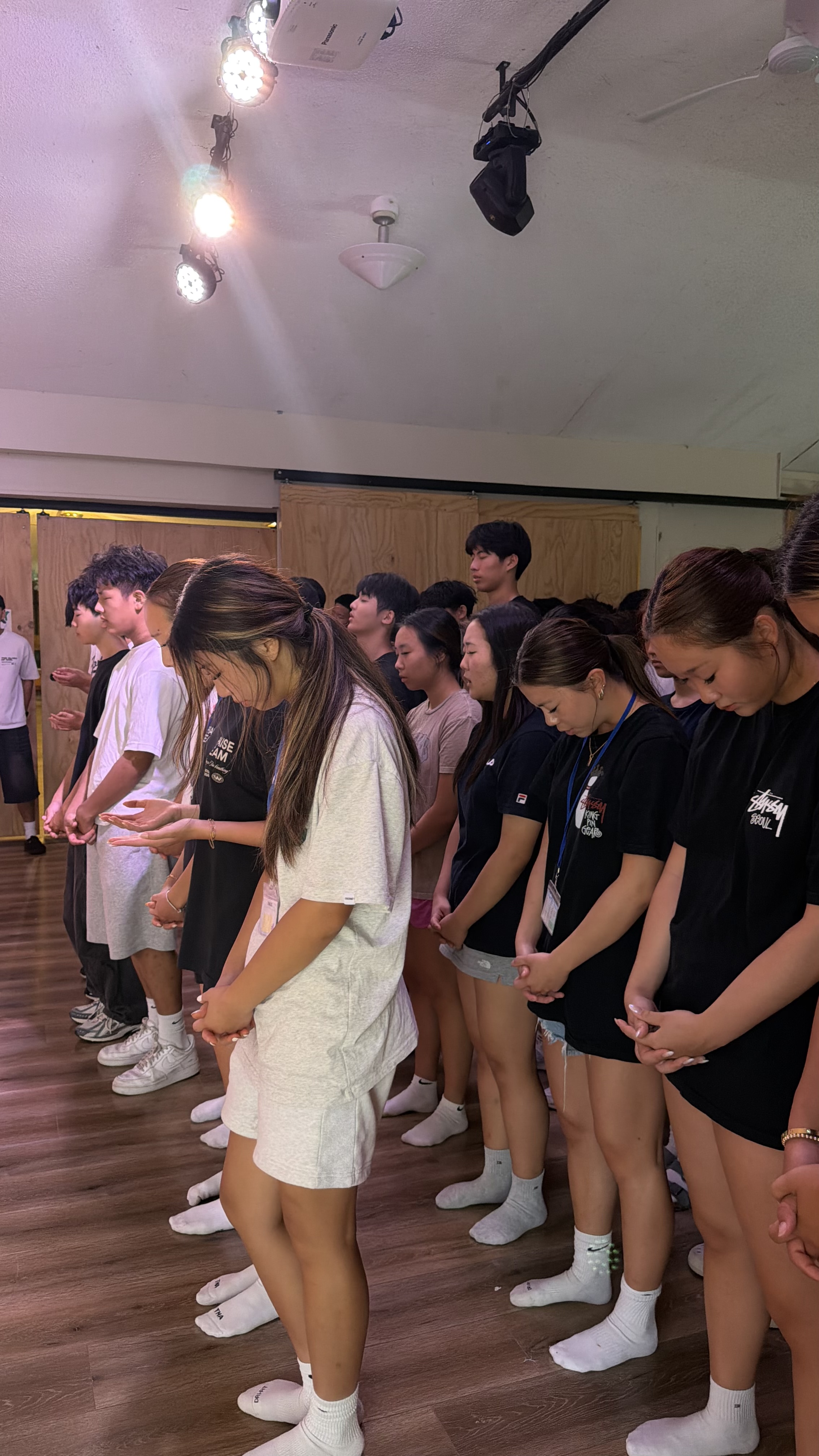 102-EM YOUTH 수련회.jpg