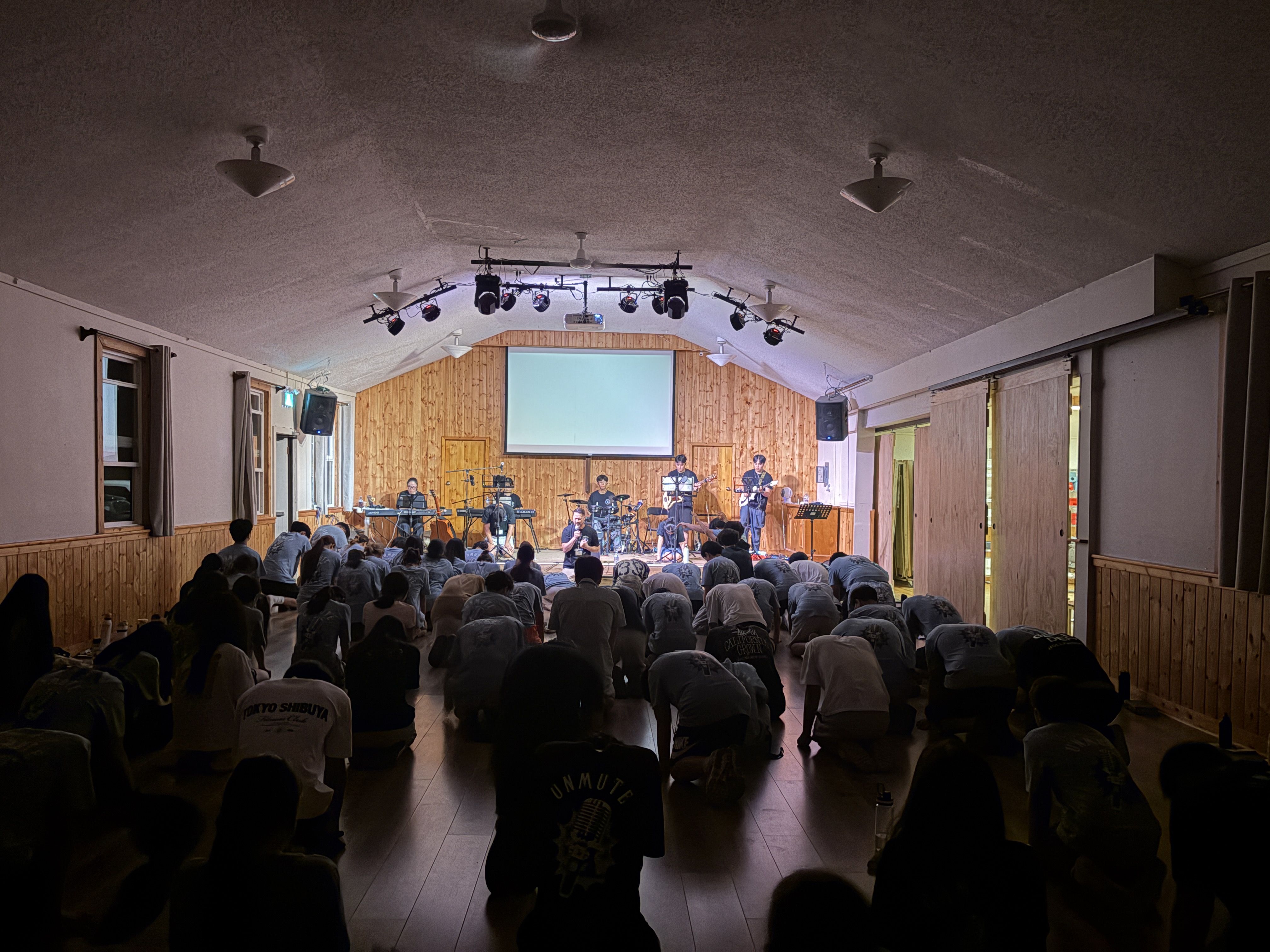 103-EM YOUTH 수련회.jpg